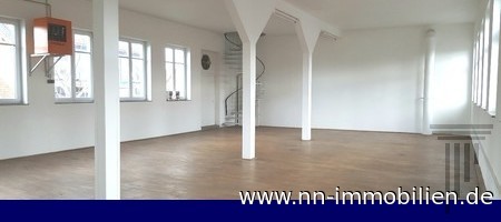Lager-/Atelierfläche – Holzböden – Halle 1 Lager-/Atelierfläche – Holzböden – Halle 1