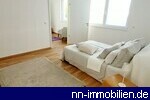 Schlafbereich mit Zugang zur Ankleide