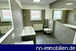 4 ZW - Bderausstattung mit Wanne und Dusche