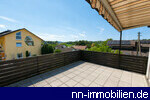 gro�z�gige Terrasse mit Weiblick - KI-generiertes Bild, Abweichungen m�glich