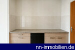 Flurbereich mit Einbauschrank inkl. K�hlschrank - KI-generiertes Bild, Abweichungen